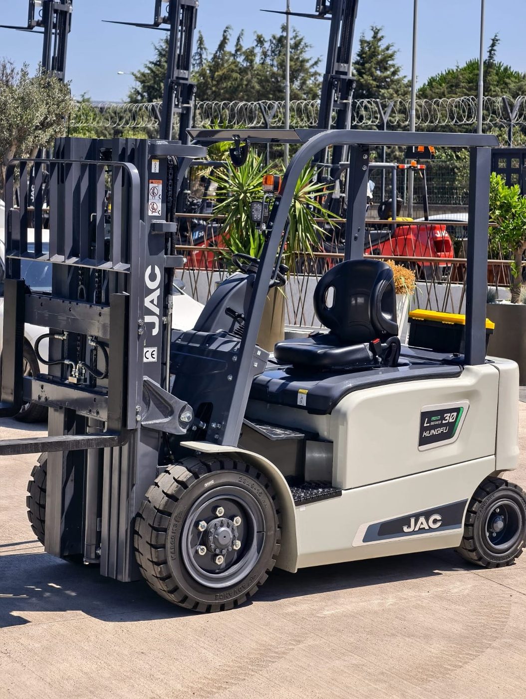 JAC L30 KUNGFU 3 Ton Lityum Forklift